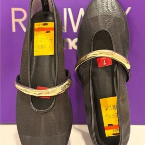 IElegant Black and Gold Women's Shoes NEW